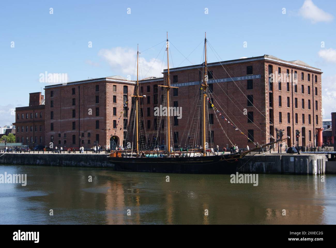 Blick Auf Die Hafenpromenade Von Liverpool 2011 Stockfoto