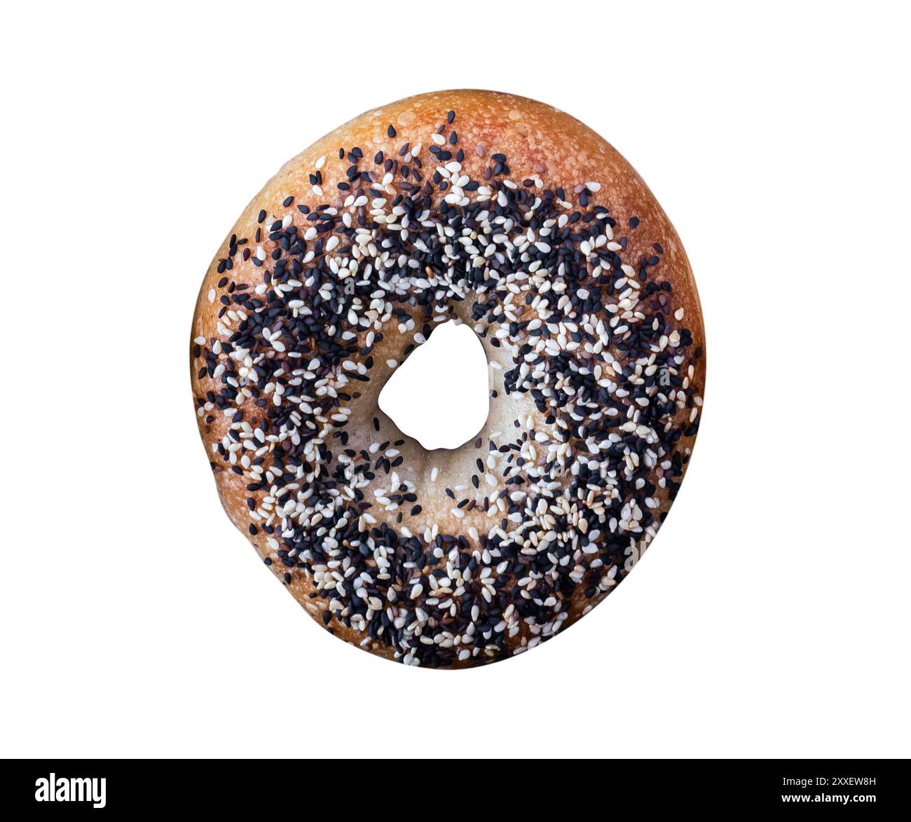 Ganzer runder Brotlaib von frisch gebackenem Roggenbrot isoliert auf weißem Hintergrund. Frisches knuspriges Brot. Roggen- und Vollkornbrot. Gesundes Essen Stockfoto