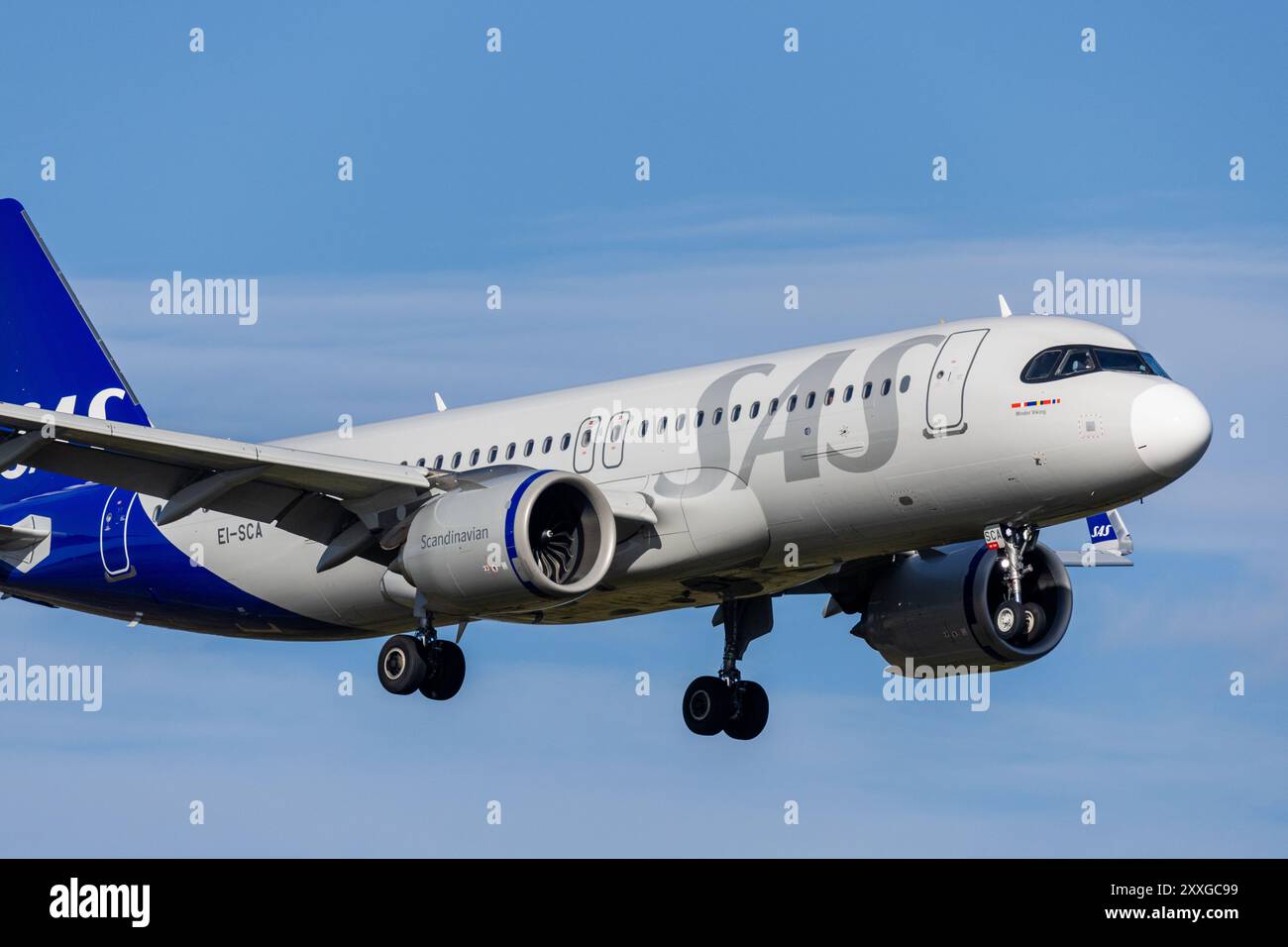 Flughafen Arlanda, nördlich von Stockholm, Schweden, samstags. Im Bild: Ein Airbus A320-251N von skandinavischen Fluggesellschaften. Stockfoto