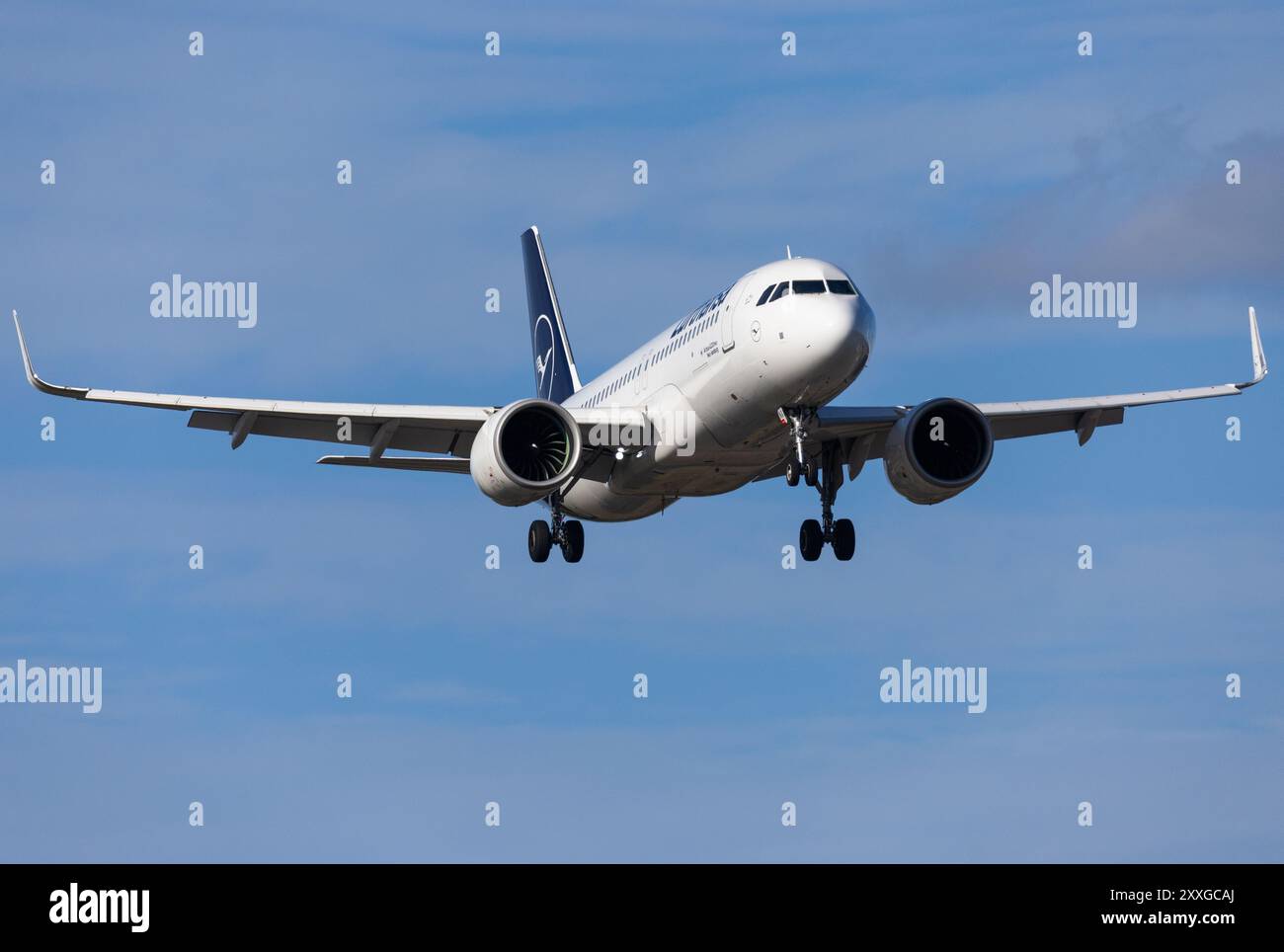 Flughafen Arlanda, nördlich von Stockholm, Schweden, samstags. Im Bild: Ein Airbus A320-271N von Lufthansa. Stockfoto