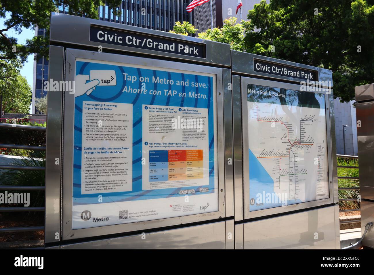 Los Angeles Metro Rail Information Panel im Civic Center Grand Park Stockfoto