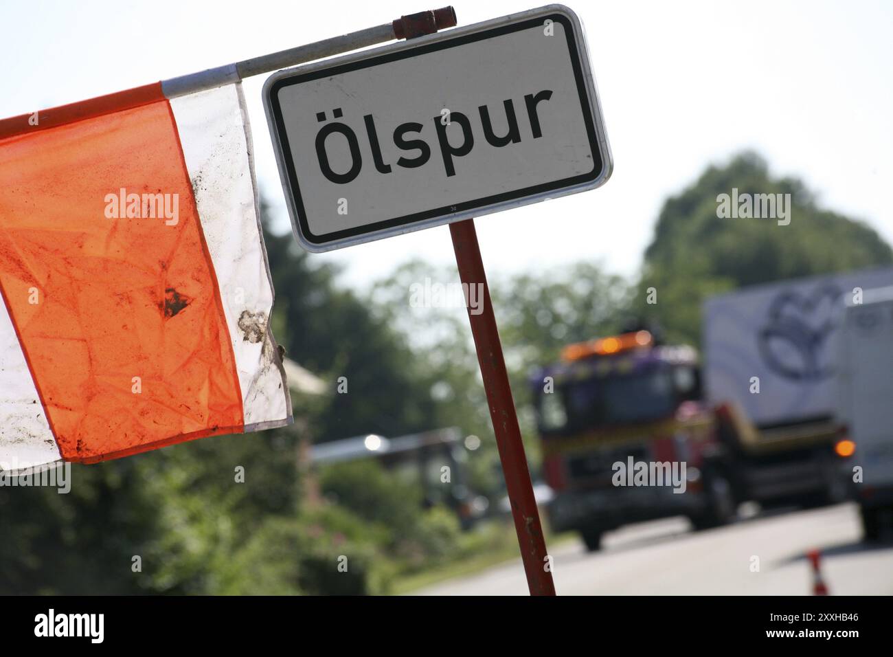 Warnschild am Unfallort Stockfoto