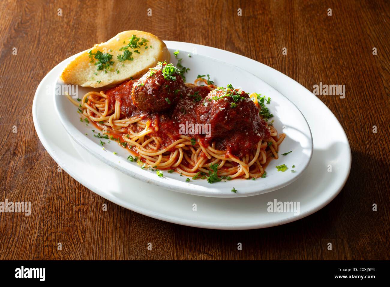 Blick auf Spaghetti und Fleischbällchen. Stockfoto