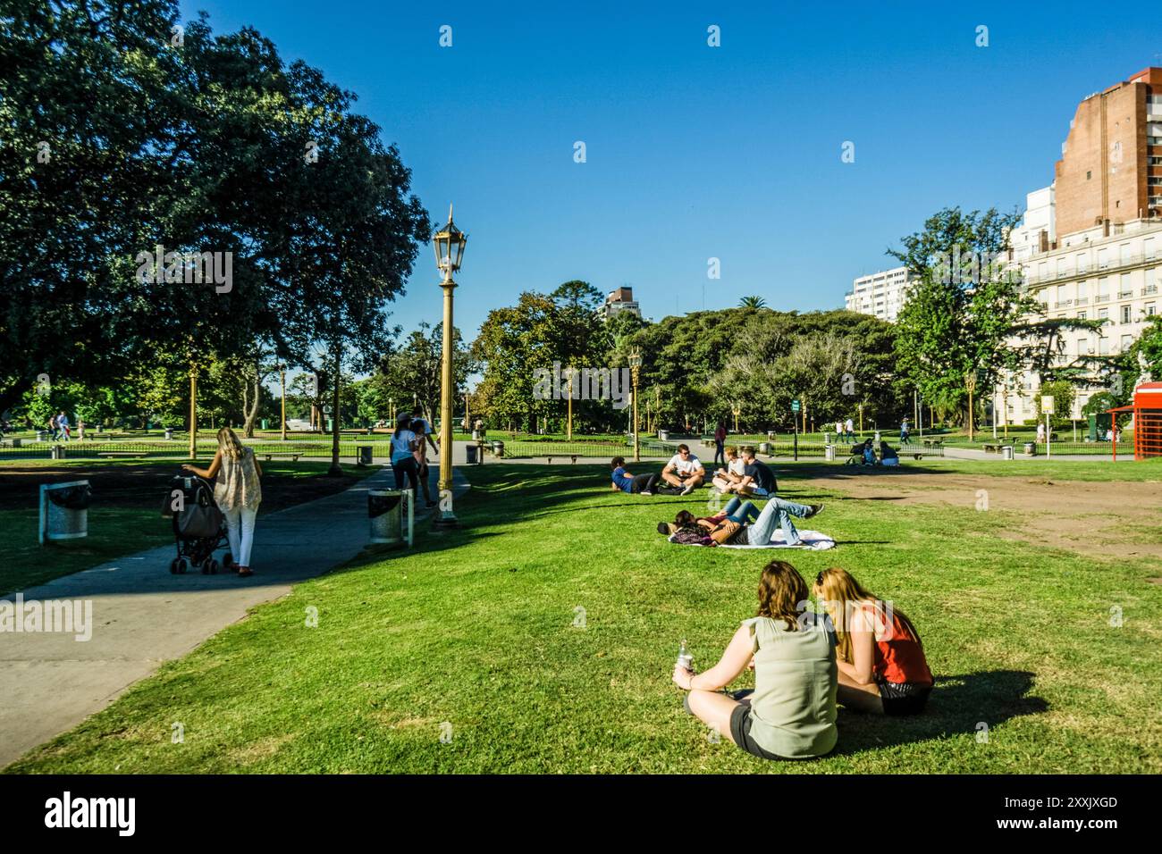 Intendente Alvear Square, bekannt als France Square, Buenos Aires, Republik Argentinien, Südkegel, Südamerika Stockfoto