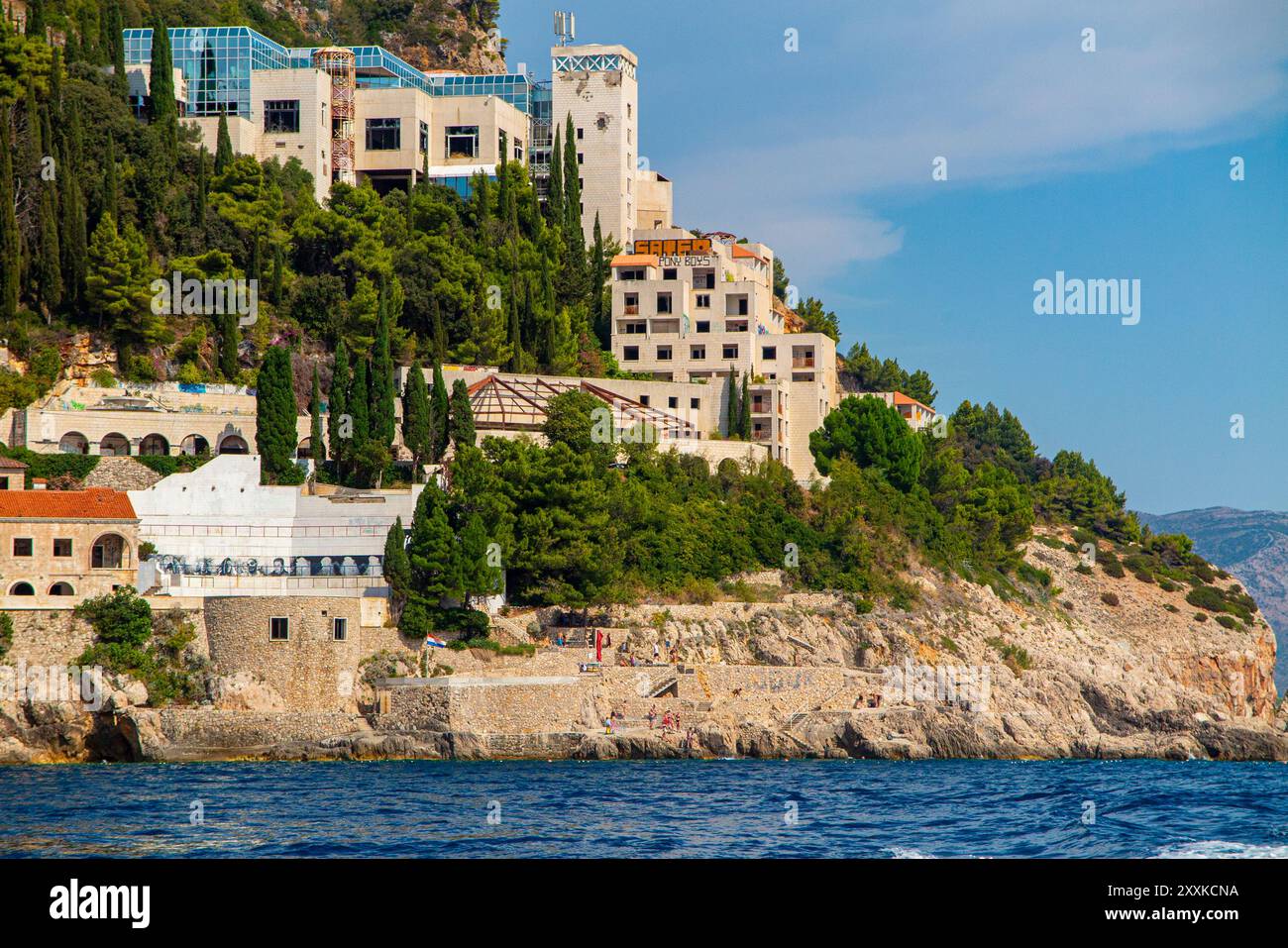 Moderne Gebäude außerhalb von Dubrovnic, Kroatien Stockfoto