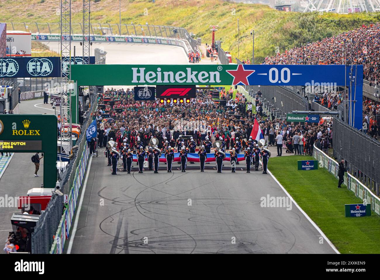 Zandvoort, Niederlande. August 2024. ZANDVOORT, NIEDERLANDE - 25. AUGUST: Orchester vor dem Grand Prix Rennen während des F1 - Heineken Dutch GP am 25. August 2024 in Zandvoort, Niederlande. (Foto von Andre Weening/Orange Pictures) Credit: Orange Pics BV/Alamy Live News Stockfoto