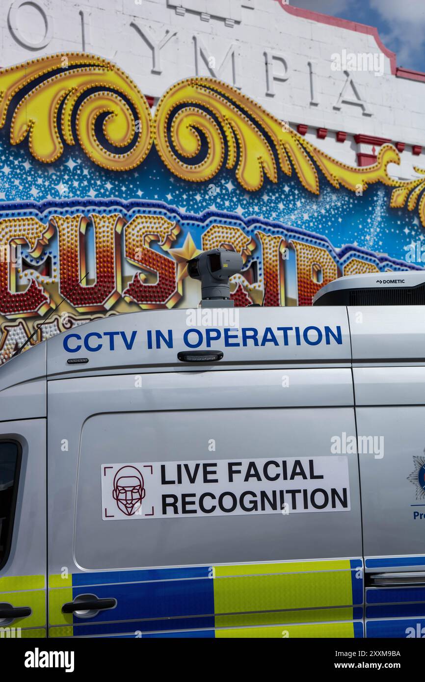 Southend on Sea, Essex 25. Aug 2024 die Polizei von Essex verwendet Videoüberwachung-Technologie zur Gesichtserkennung in Southend on Sea über das Feiertagswochenende der Bank. Quelle: Ian Davidson/Alamy Live News Stockfoto