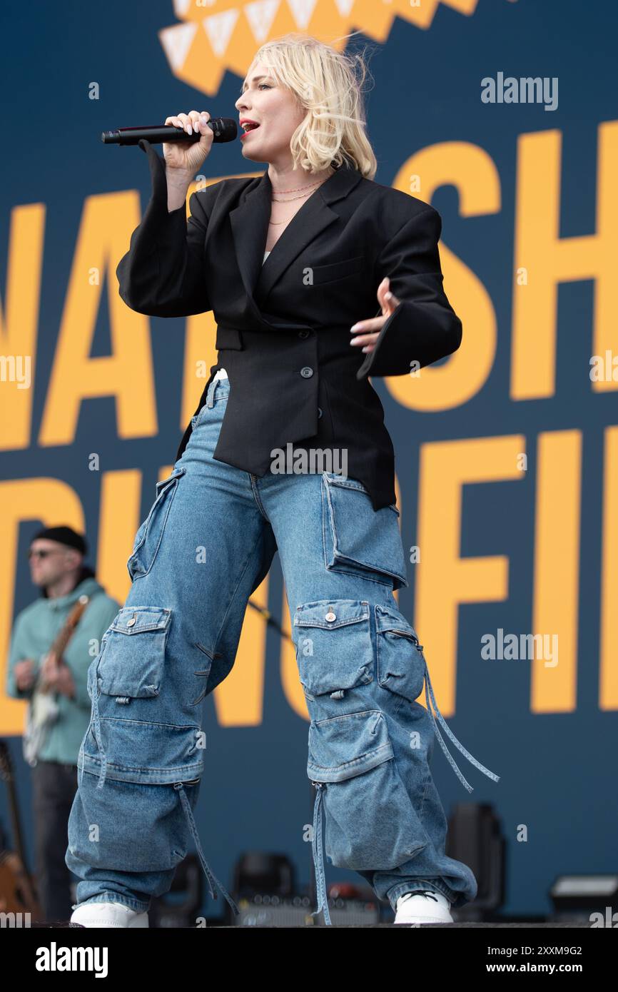 Southsea, Hampshire, UK, Natasha Bedingfield auf der gemeinsamen Bühne beim Victorious Festival am Sonntag, den 25. August 2024 Foto Credit Emma Terracciano/Alamy Live News Stockfoto