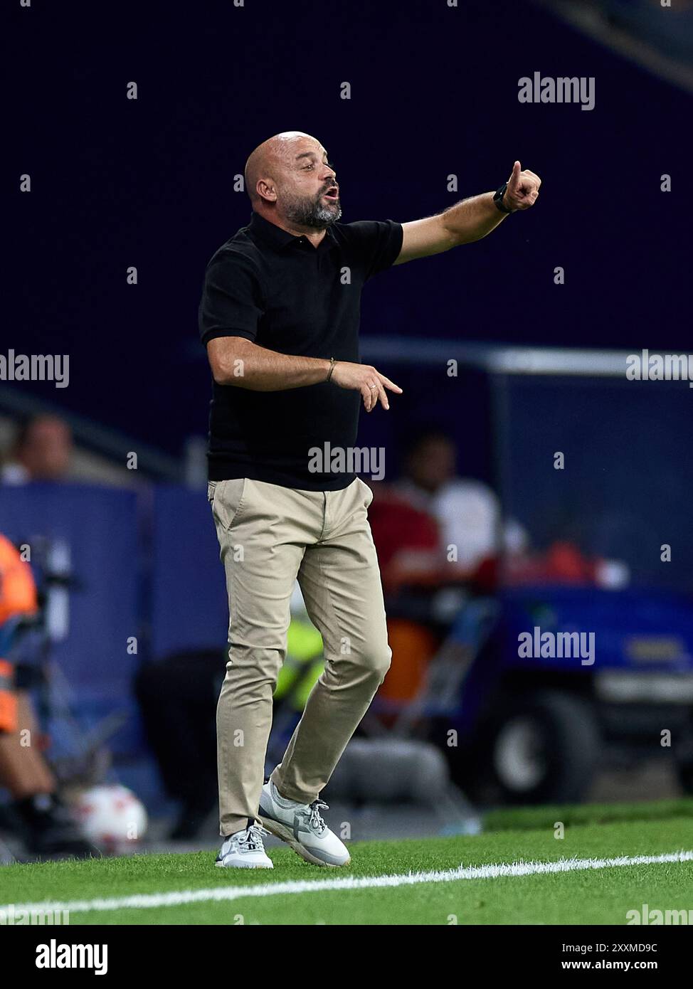 Barcelona, Spanien. August 2024. Manolo Gonzalez von RCD Espanyol Gesten während des Spiels der La Liga zwischen RCD Espanyol de Barcelona und Real Sociedad im RCDE-Stadion am 24. August 2024 in Barcelona, Spanien. Quelle: David Ramirez/Alamy Live News Stockfoto