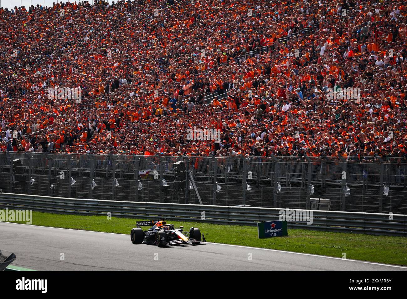 01 VERSTAPPEN Max (nld), Red Bull Racing RB20, Action während des Formel 1 Heineken Dutch Grand Prix 2024, 15. Runde der Formel 1 Weltmeisterschaft 2024 vom 23. Bis 25. August 2024 auf dem Circuit Zandvoort, in Zandvoort, Niederlande - Foto Antonin Vincent/DPPI Credit: DPPI Media/Alamy Live News Stockfoto