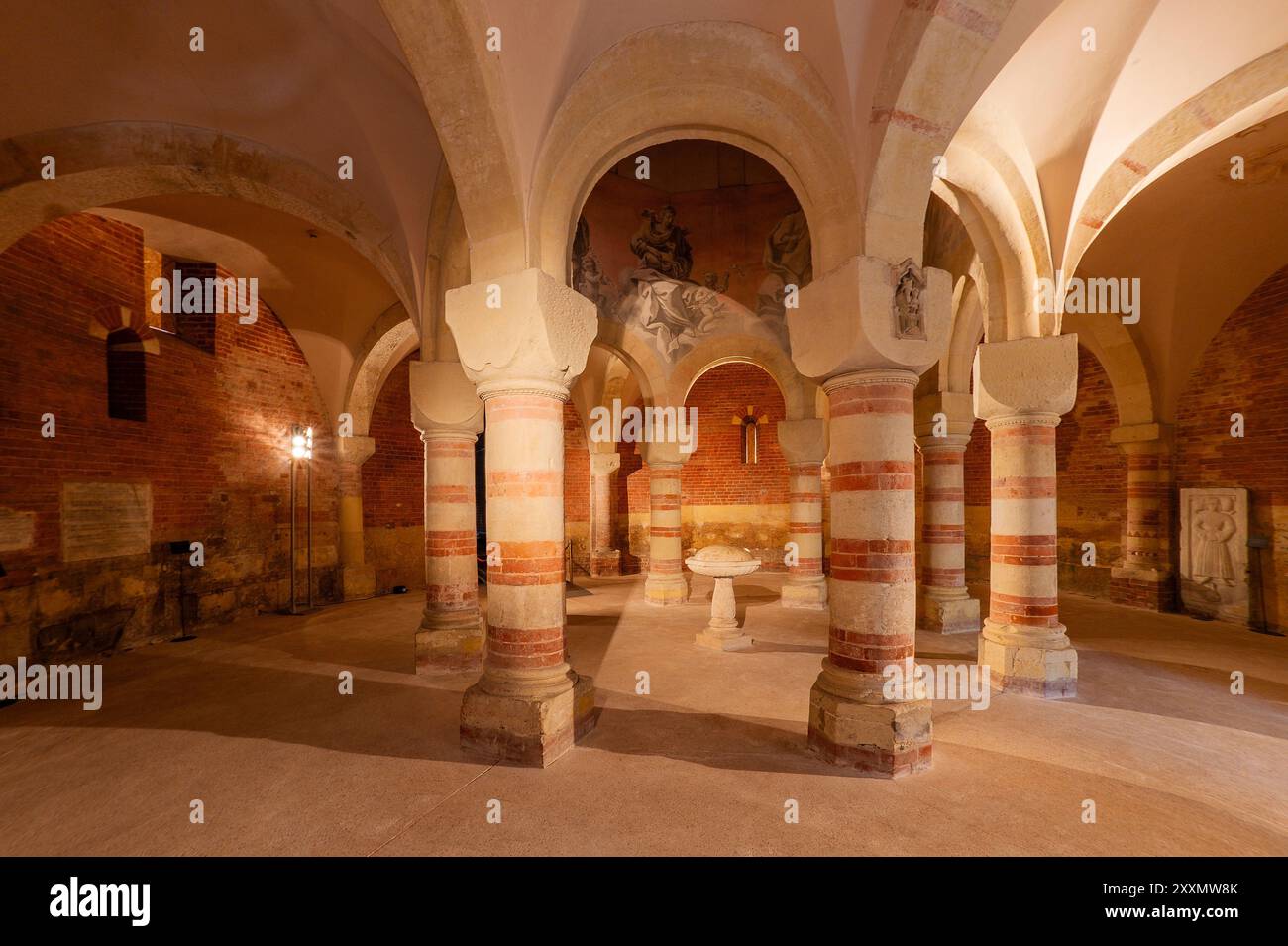 Italien Piemont Asti Kirche San Pietro in Consavia oder komplexe Taufkirche San Pietro - Taufhaus Stockfoto