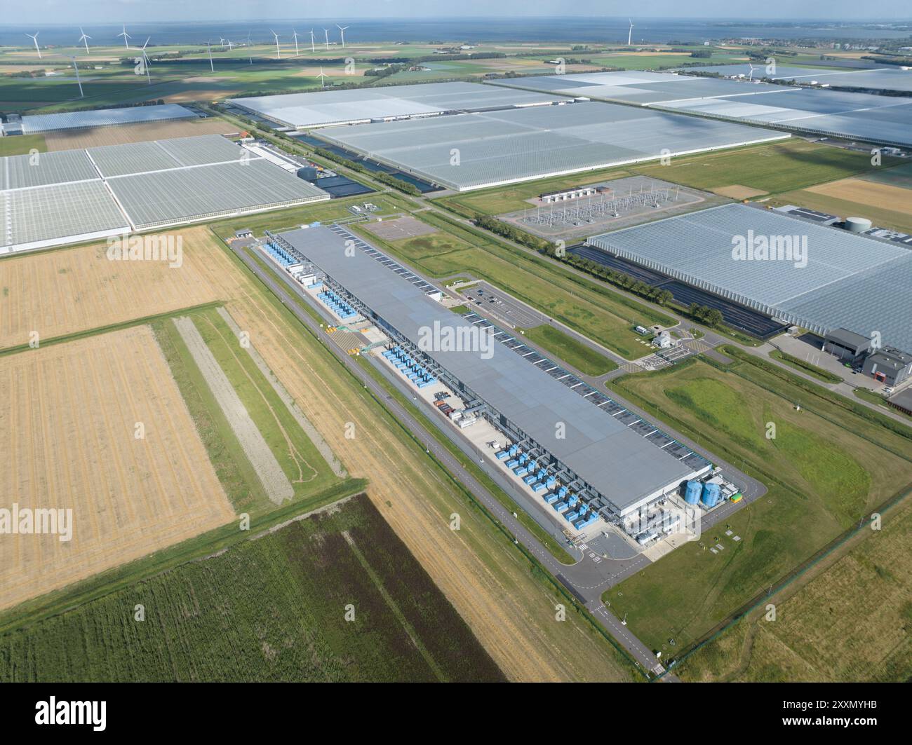Großes Online-Suchmaschinen-Rechenzentrum in Middenmeer, Niederlande. Stockfoto