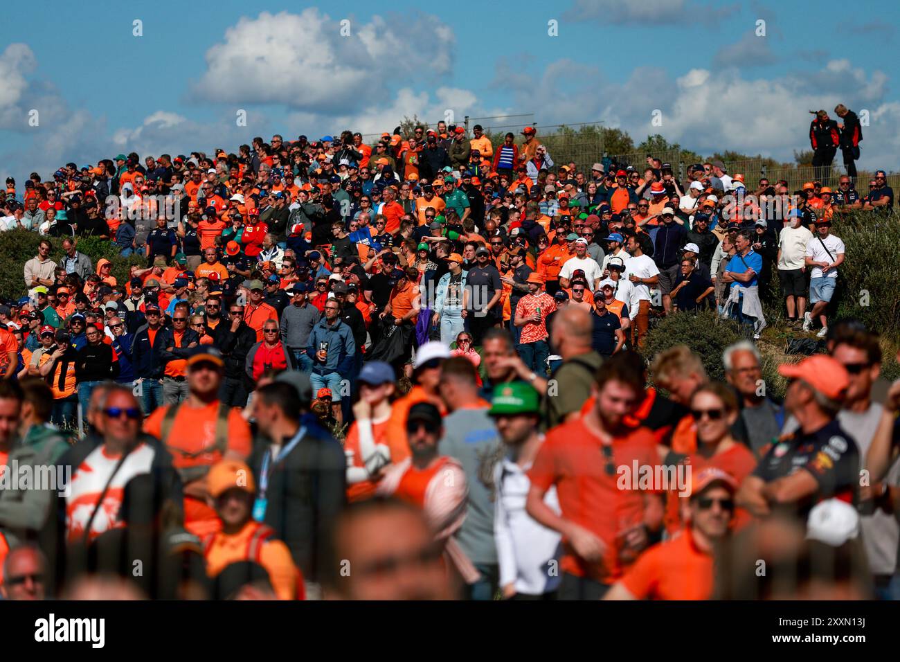 Zuschauer, Fans beim Formel 1 Heineken Dutch Grand Prix 2024, 15. Runde der Formel 1 Weltmeisterschaft 2024 vom 23. Bis 25. August 2024 auf dem Circuit Zandvoort in Zandvoort, Niederlande Stockfoto