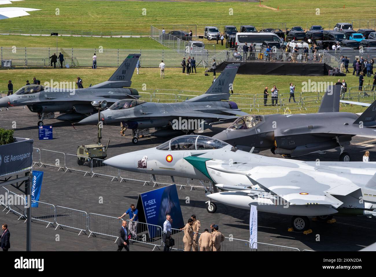 Farnborough, Hampshire - 22. Juli 2024: USAF F15 plus F16 und F35 Stockfoto Farnborough, Hampshire - 22. Juli 2024: USAF F15 plus F16 und F35 Stockfoto