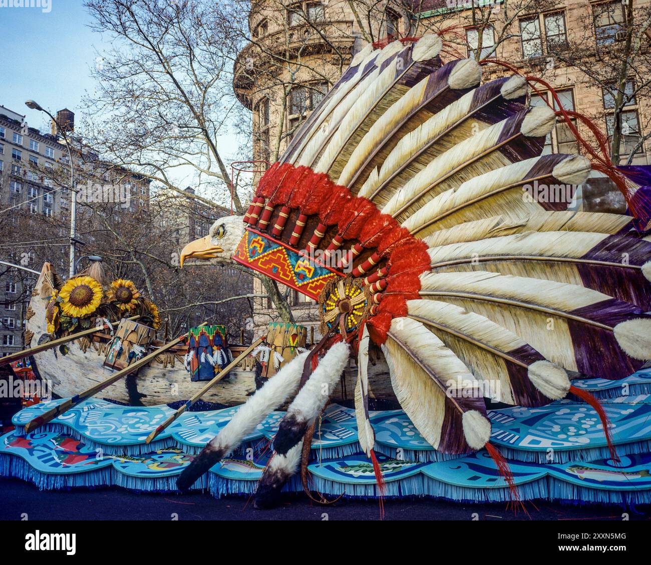 New York, 28. November 1991, schwimmender indischer Kanu, Macy's Thanksgiving Day Parade, New York City, NYC, New York State, New York City, New York City, New York State, USA, Stockfoto