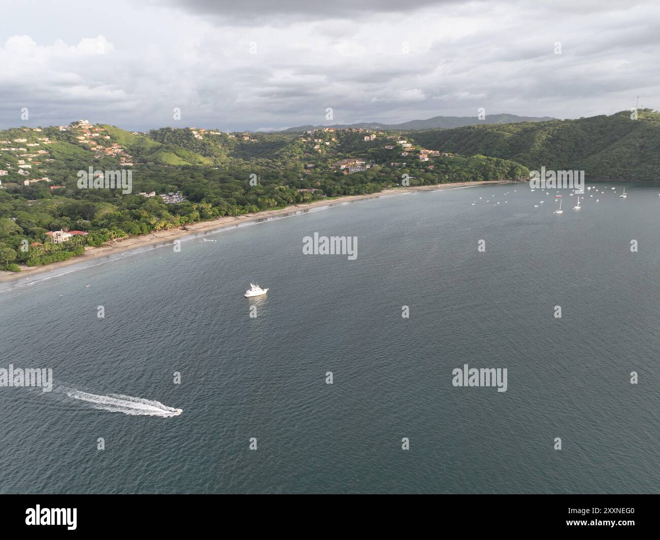 Luftaufnahme von Playa Hermosa in Guanacaste, Costa Rica Stockfoto