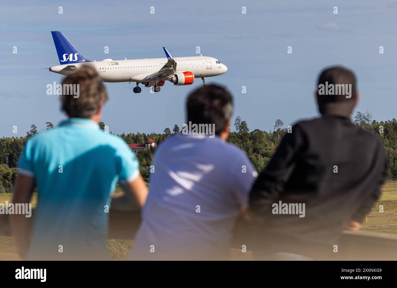 Flughafen Arlanda, nördlich von Stockholm, Schweden, samstags. Im Bild: EI-SIF - Airbus A320-251N - von skandinavischen Fluggesellschaften. Stockfoto