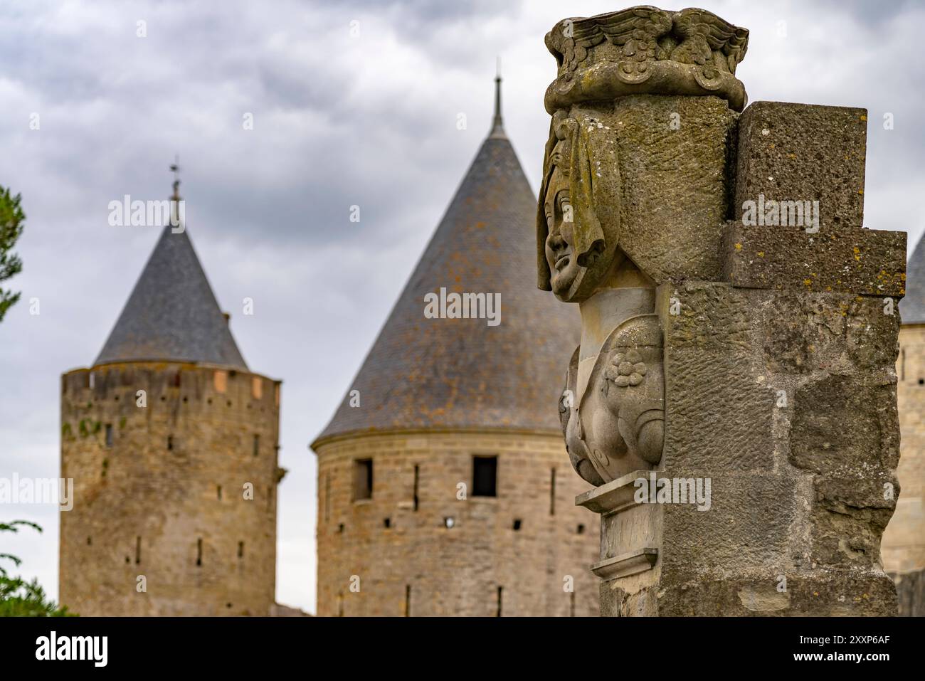 Dame Carcas Büste der Dame Carcas an der Porte Narbonnaise, Festung CitÃ de Carcassonne, Frankreich, Europa Lady Carcas Büste in den mittelalterlichen Festungen Stockfoto