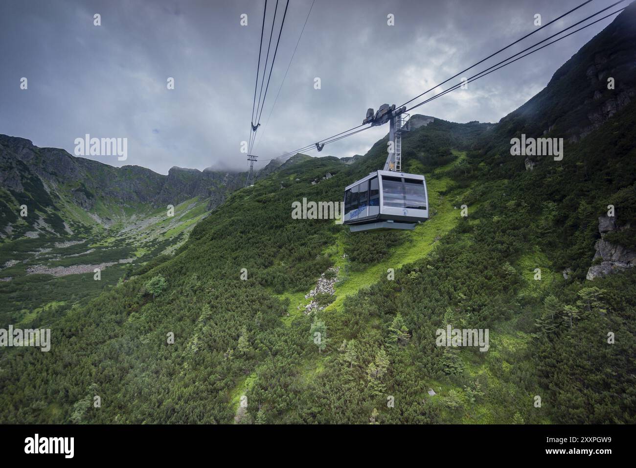 Seilbahn de Kuznice a Kasprowy Wierch, parque nacional Tatra, Malopolska, Carpatos, Polonien Stockfoto