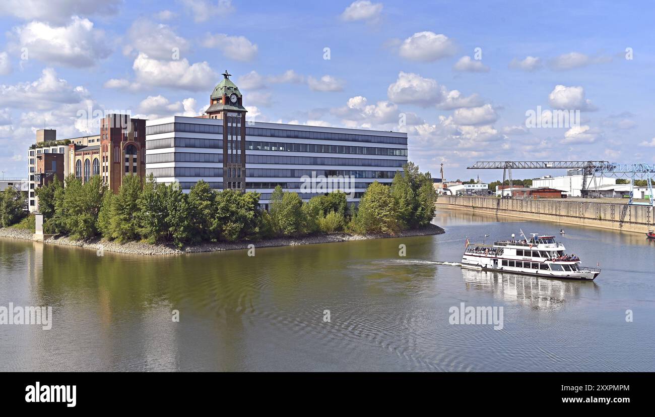 Hafeneinrichtungen und Promenade Boot Stockfoto
