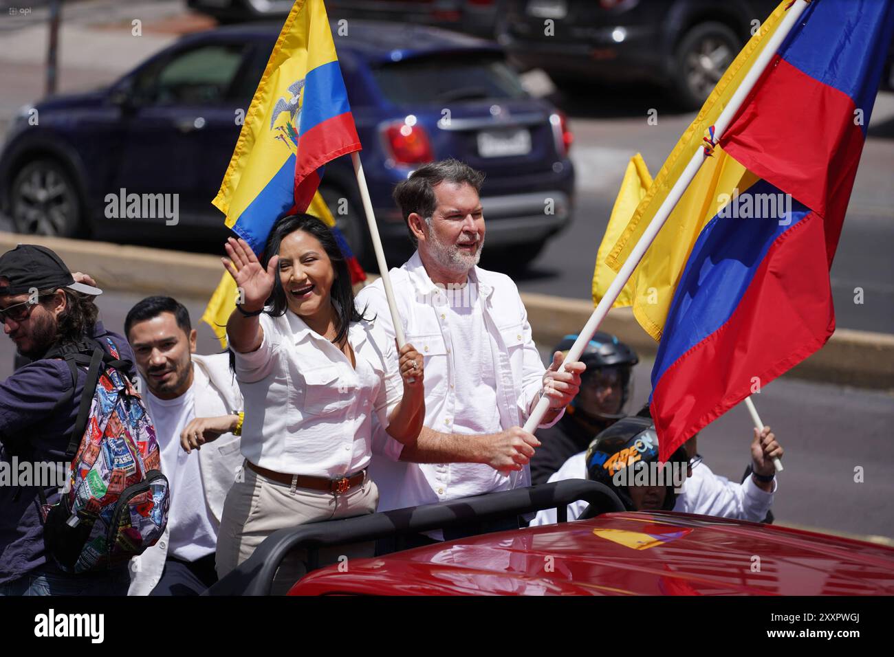 POL CNE BINOMY CREO TABACCHI SACAICELA Quito, 25. August 2024, nahm das Präsidentenamt der politischen Bewegung Creo, Francesco Tabacchi und Blanca Sacaicela, die Kandidatur beim Nationalen Wahlrat zusammen mit den Kandidaten für die Nationalversammlung und das Andenparlament QUITO PICHINCHA ECUADOR POL CNE BINOMY CREO TABACCHI SACAICELA Stockfoto