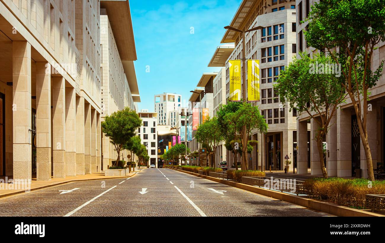 Moderne Stadtstraßen in Doha. Hochwertige Fotos Stockfoto