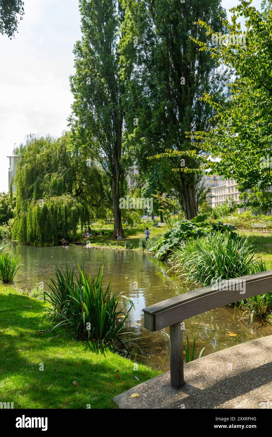 Platz Saint-roch schöne öffentliche Gärten im Zentrum von Le Havre, Normandie, Frankreich Stockfoto