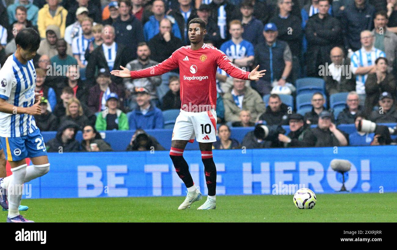 Marcus Rashford von Manchester United sieht frustriert aus während des Premier League-Spiels zwischen Brighton und Hove Albion und Manchester United im American Express Stadium, Brighton, UK - 24. August 2024 Foto Simon Dack / Teleobjektive nur redaktionelle Verwendung. Kein Merchandising. Für Football Images gelten Einschränkungen für FA und Premier League, inc. Keine Internet-/Mobilnutzung ohne FAPL-Lizenz. Weitere Informationen erhalten Sie bei Football Dataco Stockfoto