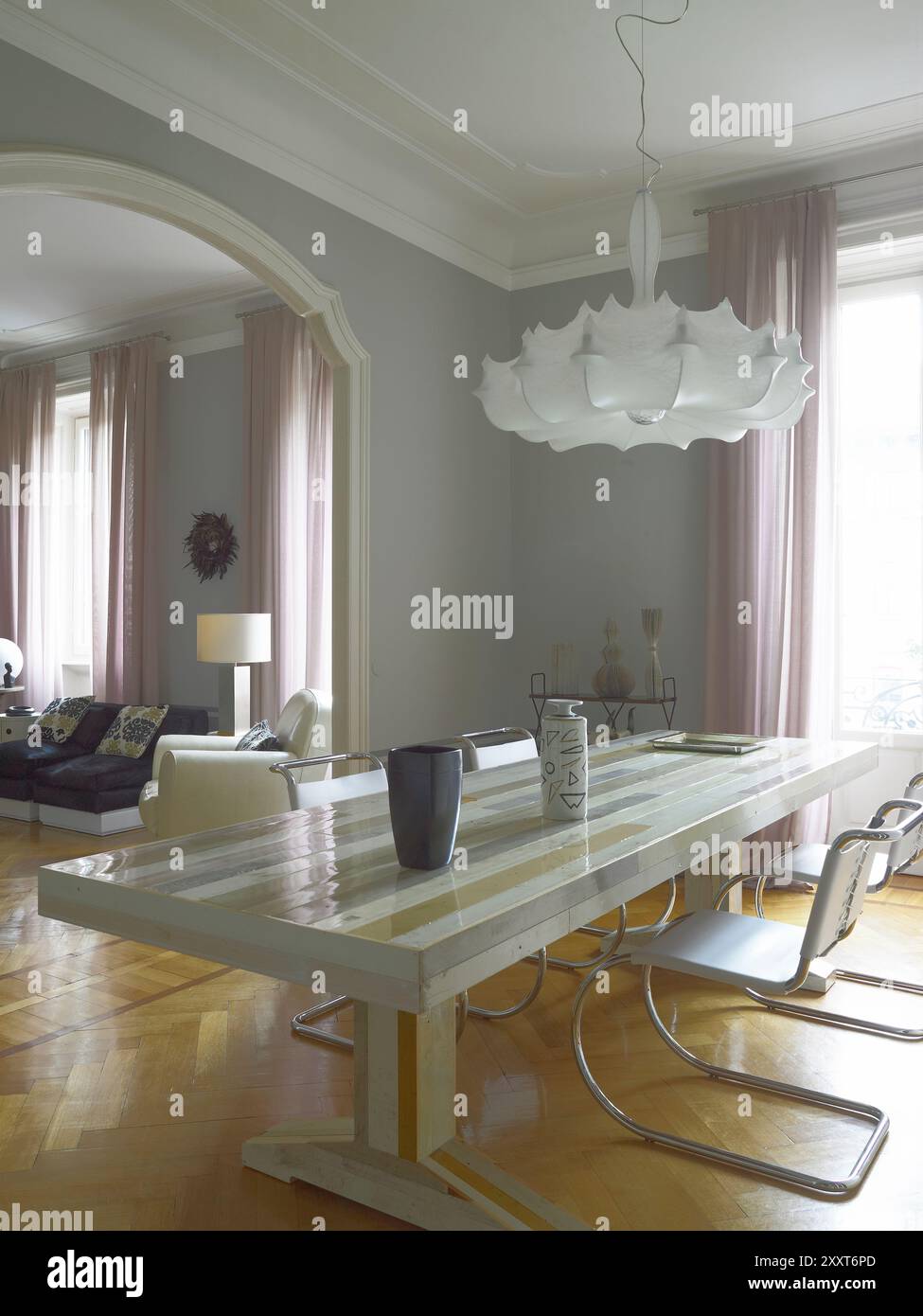 Elegantes Wohnzimmer in einem italienischen Apartment in Florenz, Italien Stockfoto