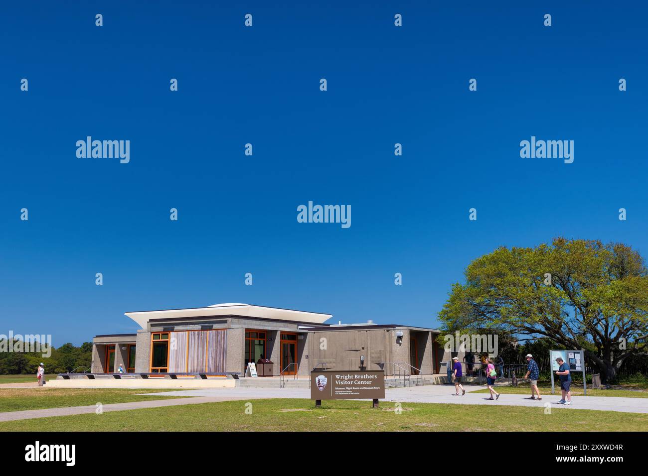 Kill Devil Hills, Outer Bank, North Carolina, USA – 18. April 2024: Wright Brothers Memorial State Park erinnert an die erste Ai in American History Stockfoto