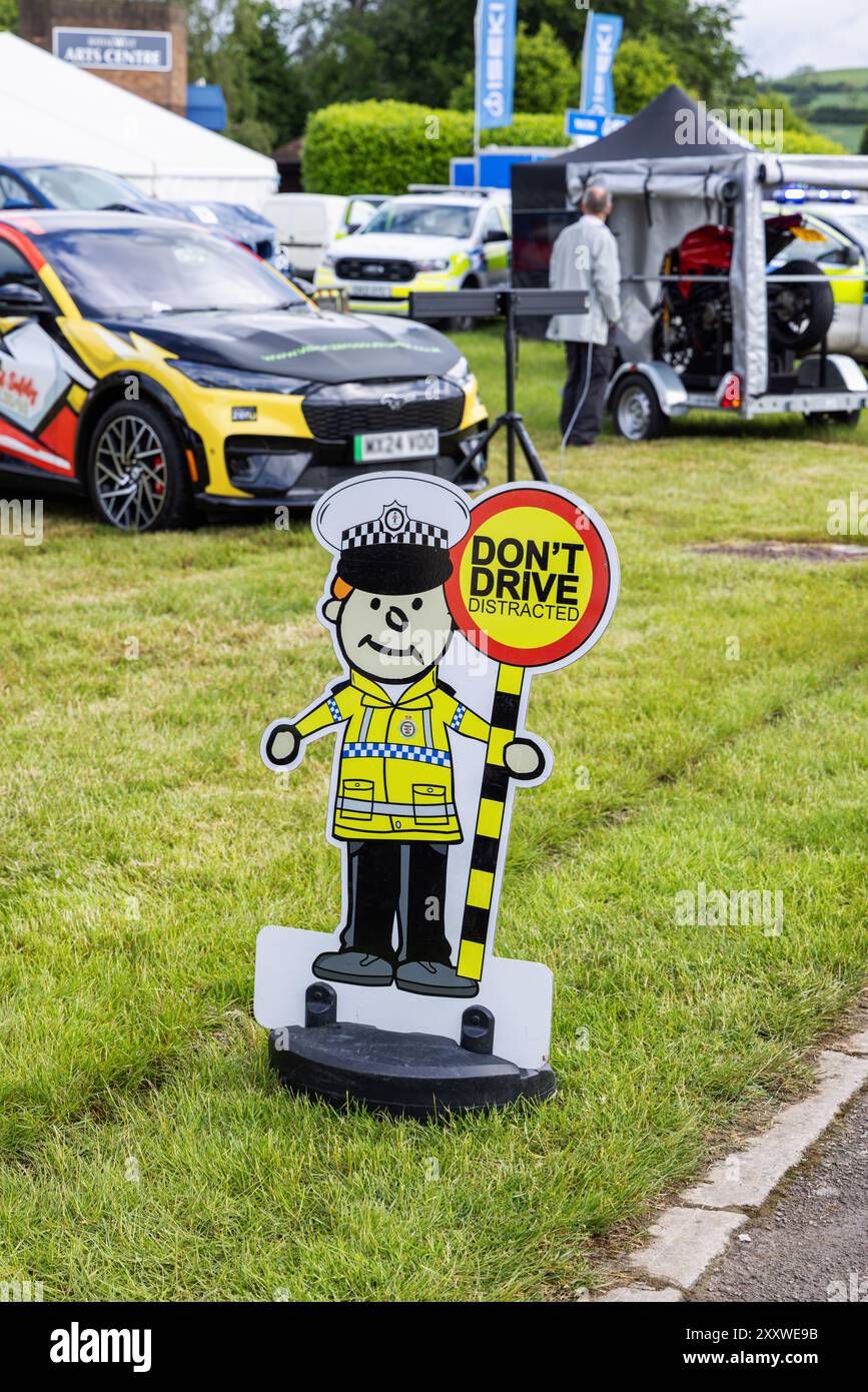 Fahren Sie nicht abgelenkt auf dem Royal Bath and West Showground, Shepton Mallet, Somerset, England, Großbritannien Stockfoto