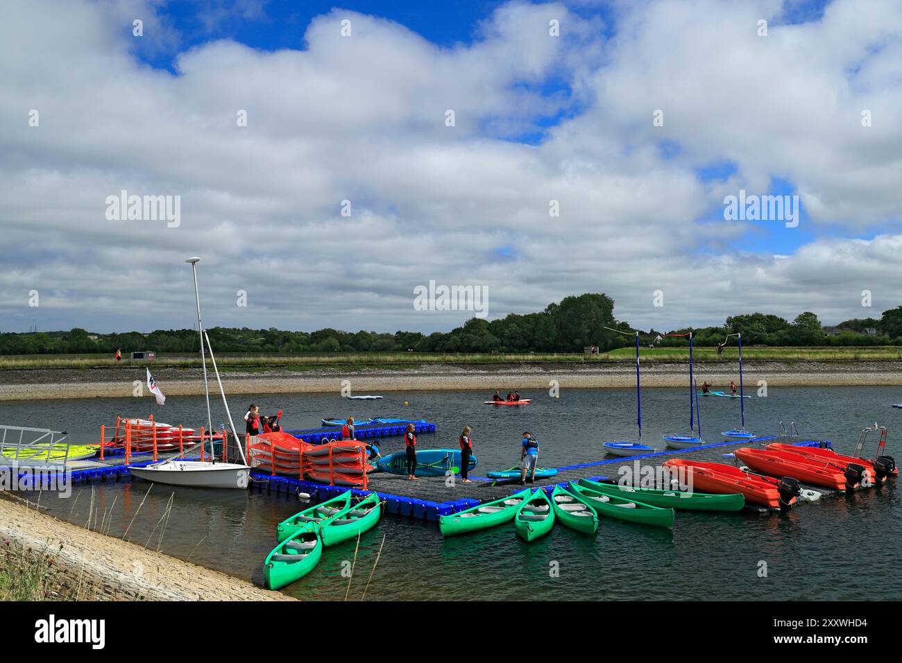 Jollen, Llanishen Reservoir, Lisvane und Llanishen Reservoir, Cardiff, Südwales. Stockfoto