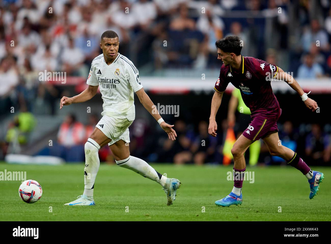 Madrid, Madrid, Spanien. August 2024. Kylian Mbappe von Real Madrid CF während des Fußballspiels La Liga zwischen Real Madrid CF und Real Valladolid im Santiago Bernabeu Stadion in Madrid, Spanien, 25. August 2024 (Bild: © Ruben Albarran/ZUMA Press Wire) NUR REDAKTIONELLE VERWENDUNG! Nicht für kommerzielle ZWECKE! Stockfoto