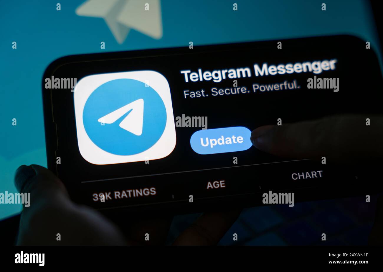 26. August 2024: Das Telegram Messenger-Logo wird am 26. August 2024 auf einem Smartphone-Bildschirm und einem Computerbildschirm in Neu-Delhi, Indien, angezeigt. (Kreditbild: © David Talukdar/ZUMA Press Wire) NUR REDAKTIONELLE VERWENDUNG! Nicht für kommerzielle ZWECKE! Stockfoto