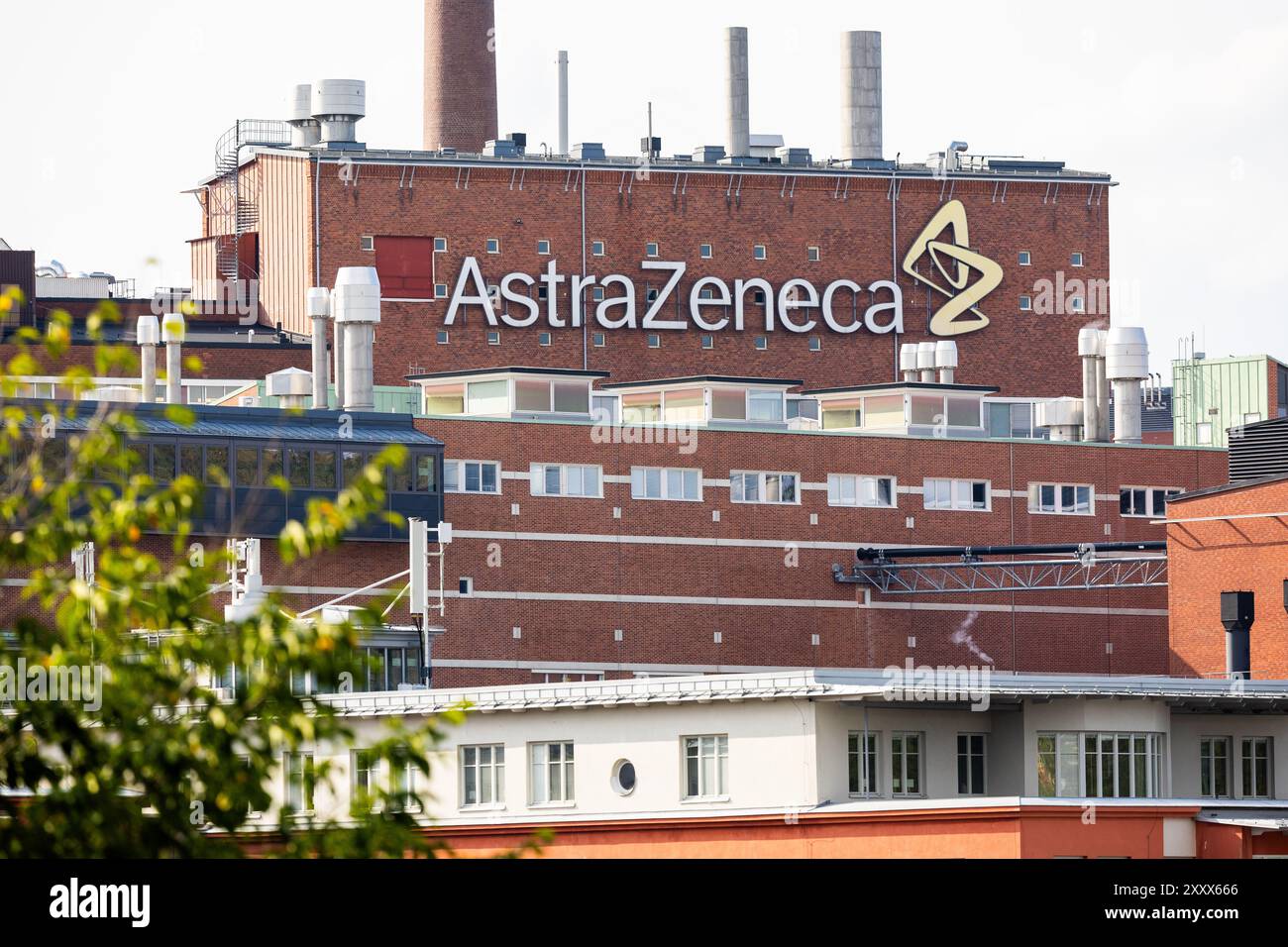 AstraZeneca in Södertälje, Schweden. AstraZeneca plc (AZ) ist ein britisch-schwedisches multinationales Pharma- und Biotechnologieunternehmen. Stockfoto