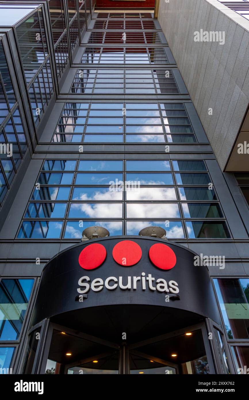 Eingang zu einem Gebäude, in dem eine Securitas-Agentur untergebracht ist. Securitas ab ist ein schwedisches multinationales Unternehmen, das sich auf private Sicherheit spezialisiert hat Stockfoto