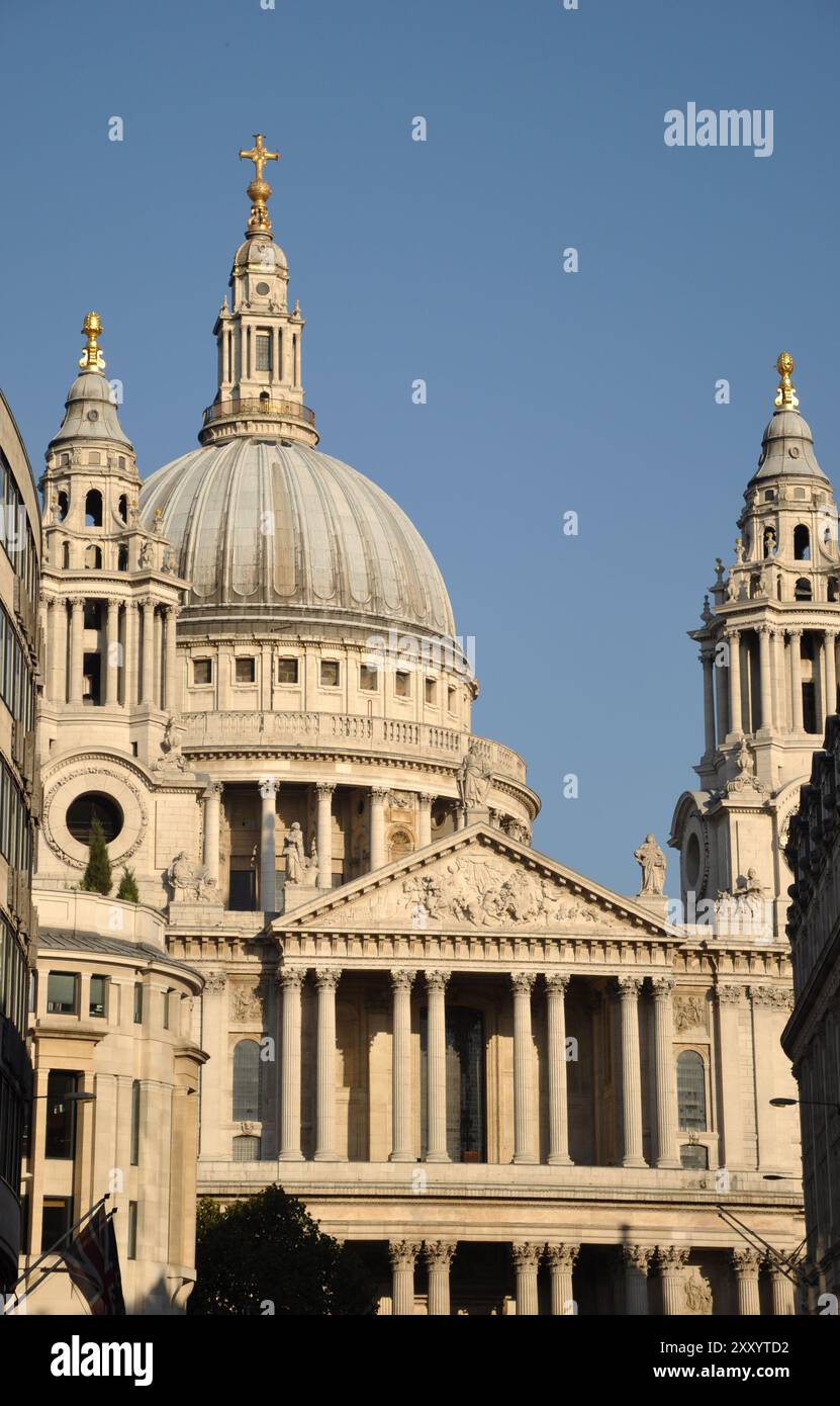 St Paul's Cathedral ist eine anglikanische Kathedrale in London, England, Sitz des Bischofs von London. Stockfoto