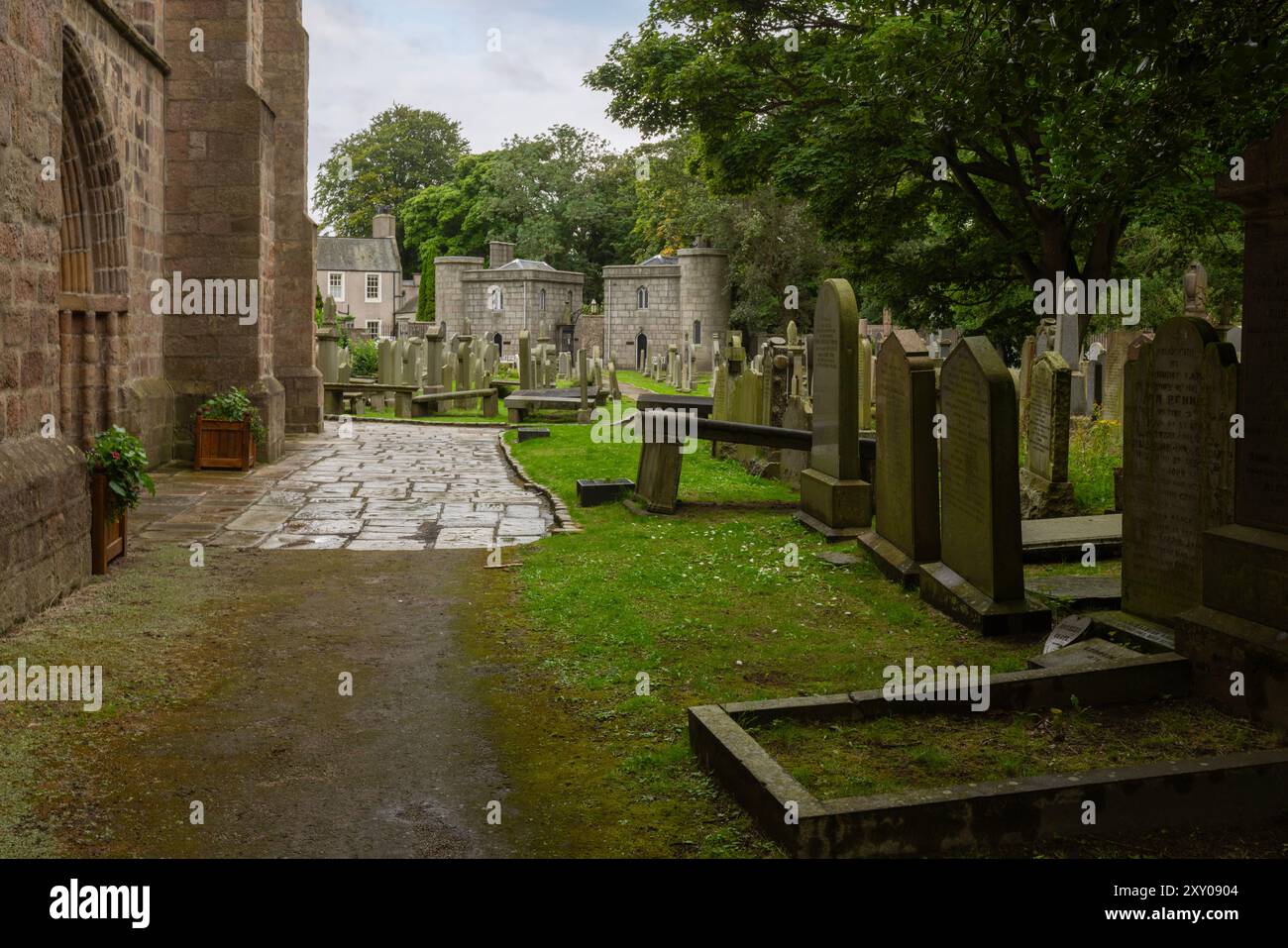 Die St Machar’s Cathedral ist eine Church of Scotland kirk in Aberdeen, Schottland, die sich in der ehemaligen Stadtburg Old Aberdeen befindet. Stockfoto