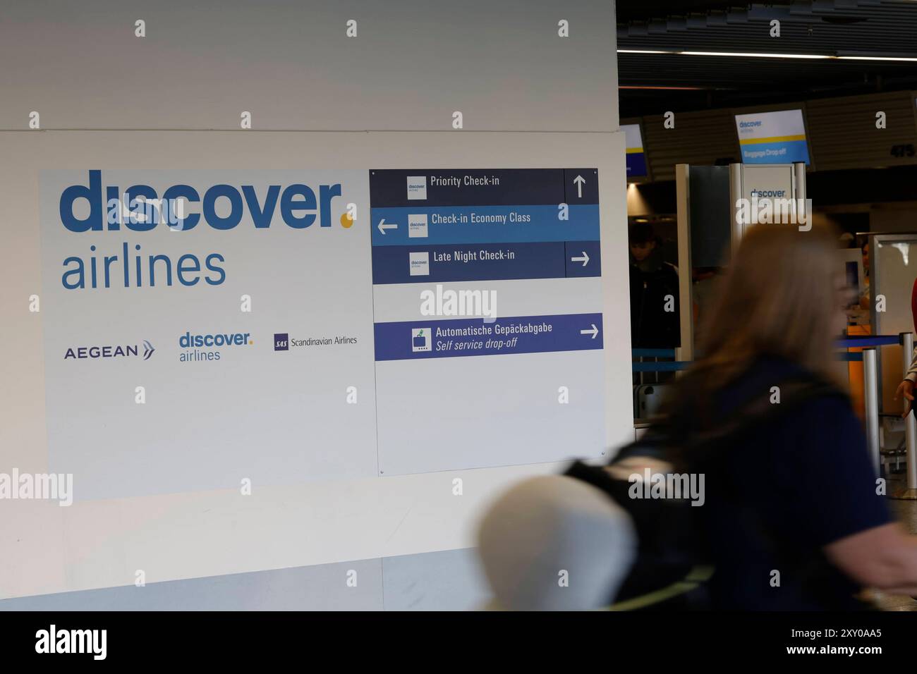 27.08.2024 Kundgebung am ersten Streiktag von vier vor und im Flughafen Frankfurt Main von Gewerkschaft UFO und Vereinigung Cockpit VC für höhere Löhne für Piloten und Kabinenpersonal der Lufthansa Tochter ENTDECKEN FLUGGESELLSCHAFTEN nach Tarifabschluss mit VERDI Organisation Vorsitzender Joachim Vazquez Bürger Frankfurt Main Hessen Deutschland *** 27 08 2024 Rallye am ersten Tag von vier Streiks vor dem und innerhalb des Frankfurter Hauptflughafens durch die gewerkschaft UFO und Vereinigung Cockpit VC für höhere Löhne für Piloten und Kabine Besatzung der Lufthansa-Tochter ENTDECKT FLUGGESELLSCHAFTEN nach Tarifverhandlungen Stockfoto