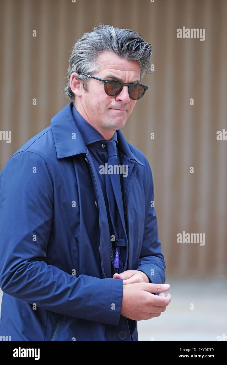 Joey Barton kommt am Liverpool Crown Court an, wo er wegen böswilliger Kommunikationsverstöße beschuldigt wird. Die Anklage betrifft Tweets, die er über den Fußballexperten Eni Aluko während eines FA-Cup-Spiels schickte, das sie für die BBC im Januar kommentierte. Bilddatum: Dienstag, 27. August 2024. Stockfoto