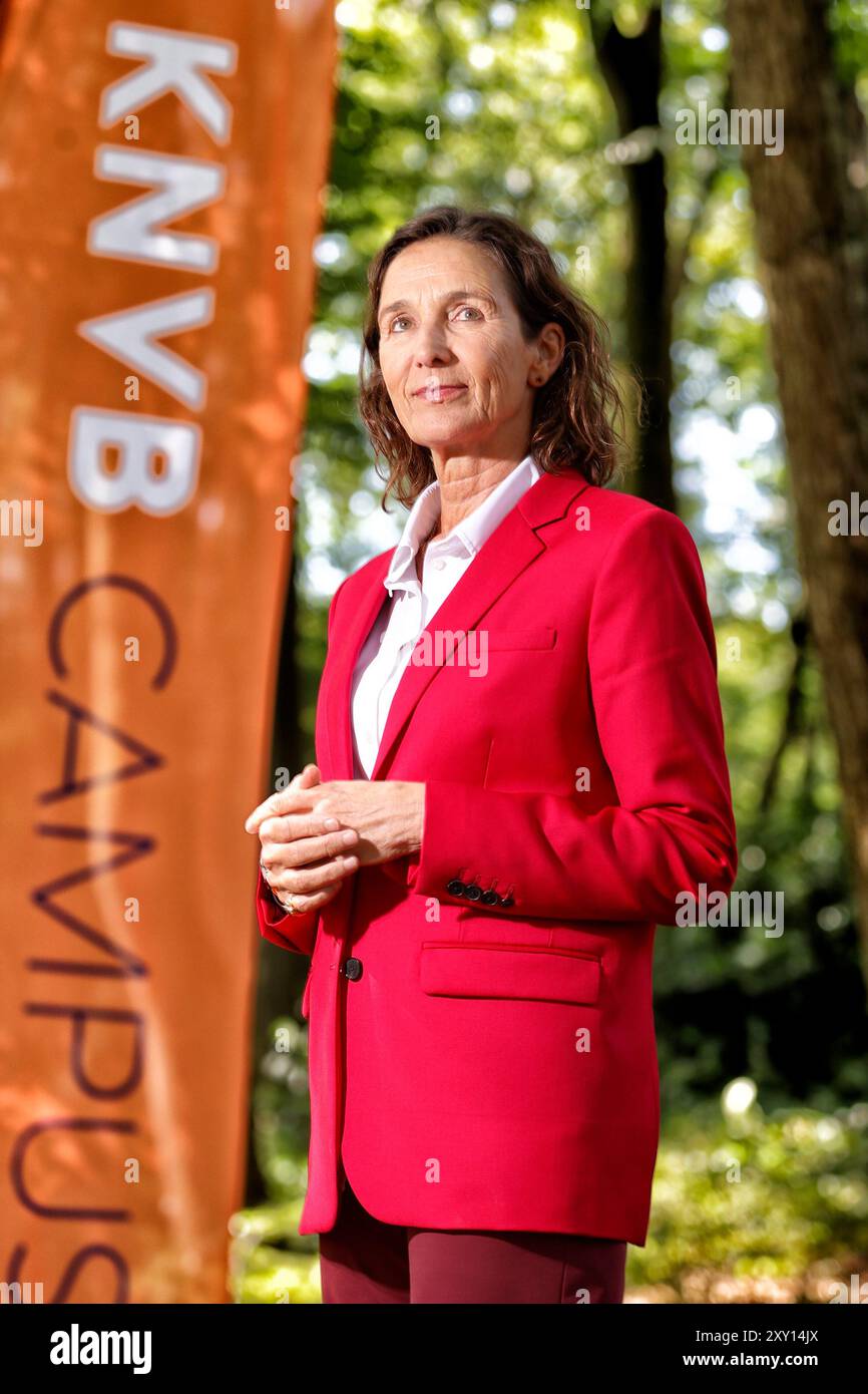 Zeist, Niederlande. August 2024. ZEIST, 27.08.2024, KNVB Campus, Marianne van Leeuwen, Direktorin der niederländischen FA (KNVB). EMBARGO NICHT VOR DEM 15.09.2024 VERÖFFENTLICHT. Beschreibung: Pro Shots/Alamy Live News Stockfoto