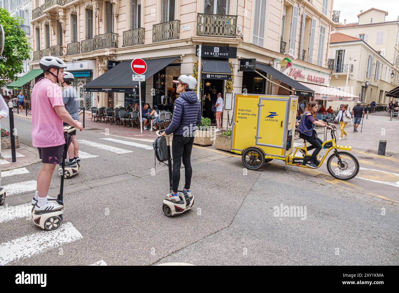 Cannes Frankreich, Center Centre Croisette, Geschäftsviertel, Cannes Frankreich, Center Centre Croisette, Square Merimee, Segway-Tour mit persönlichem Transport Stockfoto