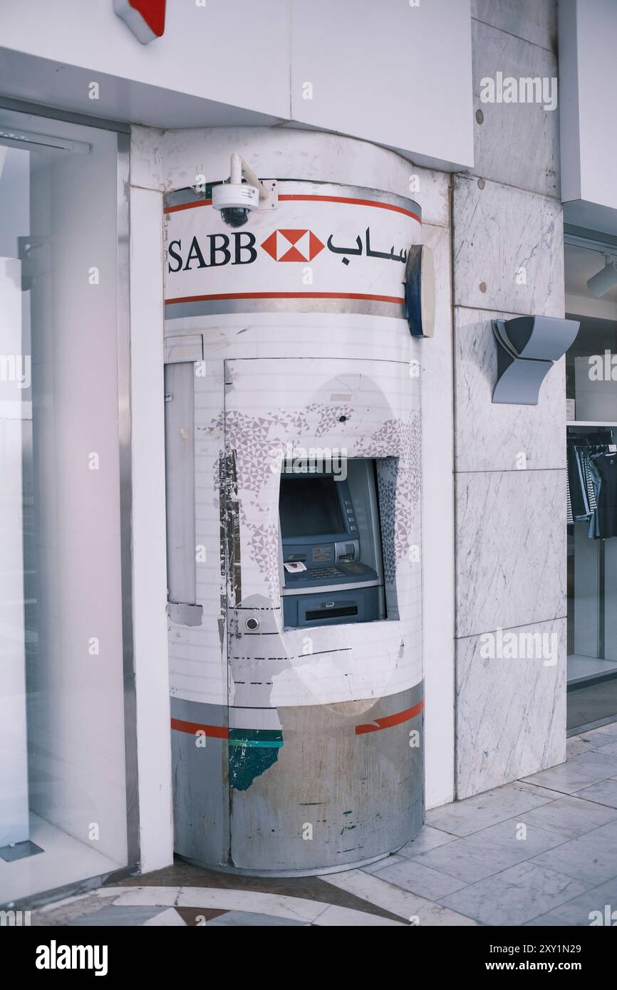 Saudi Arab British Bank SABB Saudi ATM Geldautomat direkt vor der Nabawi Moschee in Al Madinah, Königreich Saudi Arabien. Stockfoto