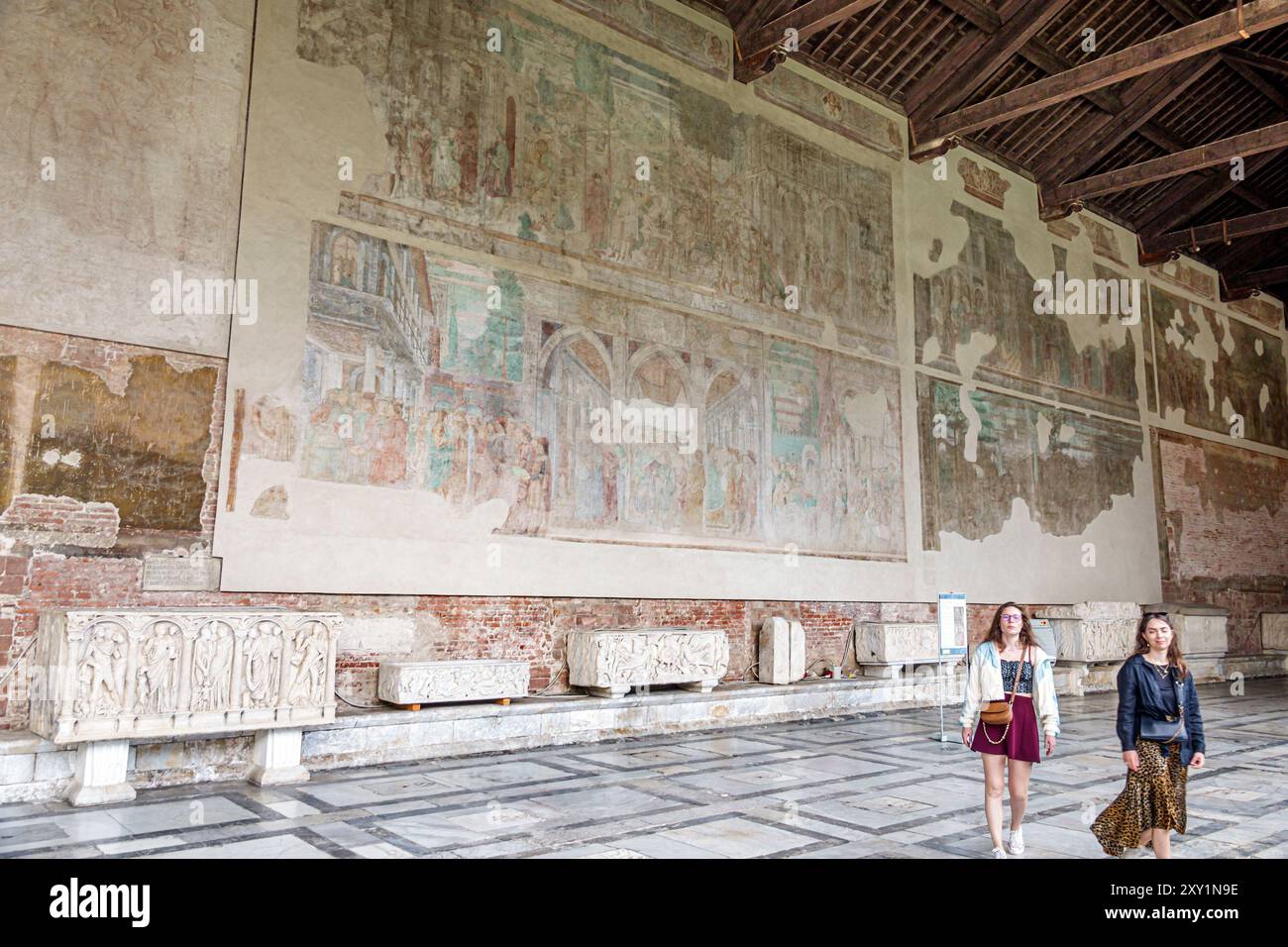 Pisa Italien, Piazza dei Miracoli, Platz der Wunder, ehemals Piazza del Duomo, Domplatz, Campo Santo Camposanto Monumentale Monumentalfriedhof, in Stockfoto