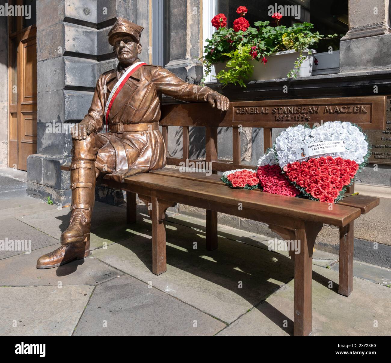 Statue im Chambers Court of General Stanislaw Maczek von der polnischen Armee während des Zweiten Weltkriegs, Schottland, Vereinigtes Königreich Stockfoto