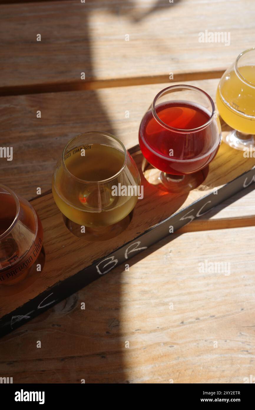 Ein Cidre-Flug bei Island Orchard Cider in Ellison Bay, Wi. Stockfoto