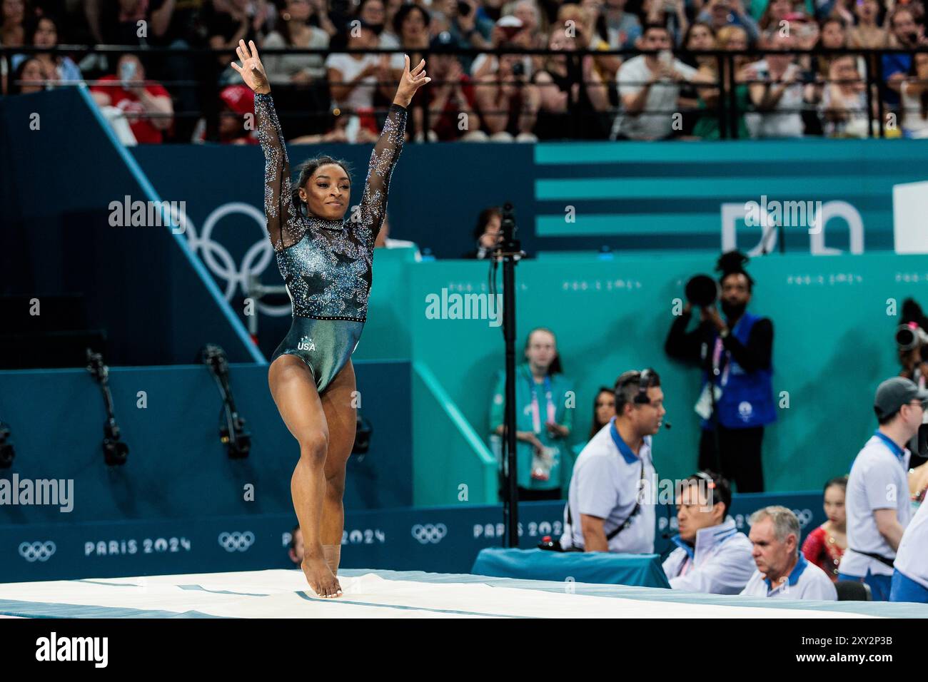 FRA, Paris, Olympische Spiele Paris 2024, Bercy Arena, 28. Juli 2024, olympische Gymnastikspiele - Frauen, Apparate, Qualifikation Simone Biles (USA, Nummer 391) Credit: HMB Media/Steffie Wunderl/Alamy Archival Stockfoto