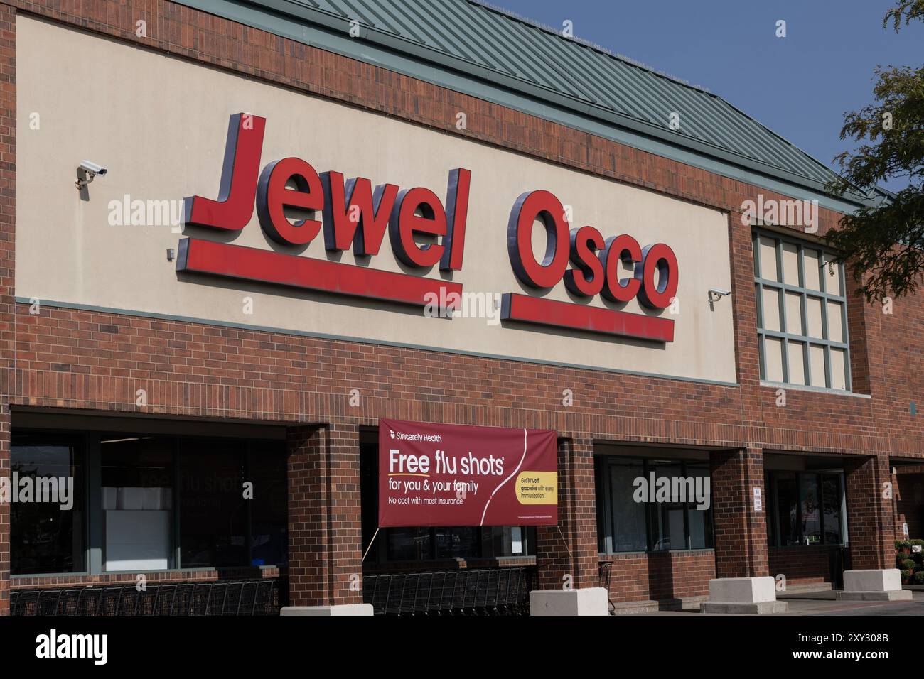 Niles - 22. August 2024: Juwel Osco Supermarkt. Juwel Osco ist ein Einkaufsmarkt mit Hauptsitz im Mittleren Westen der USA. Stockfoto