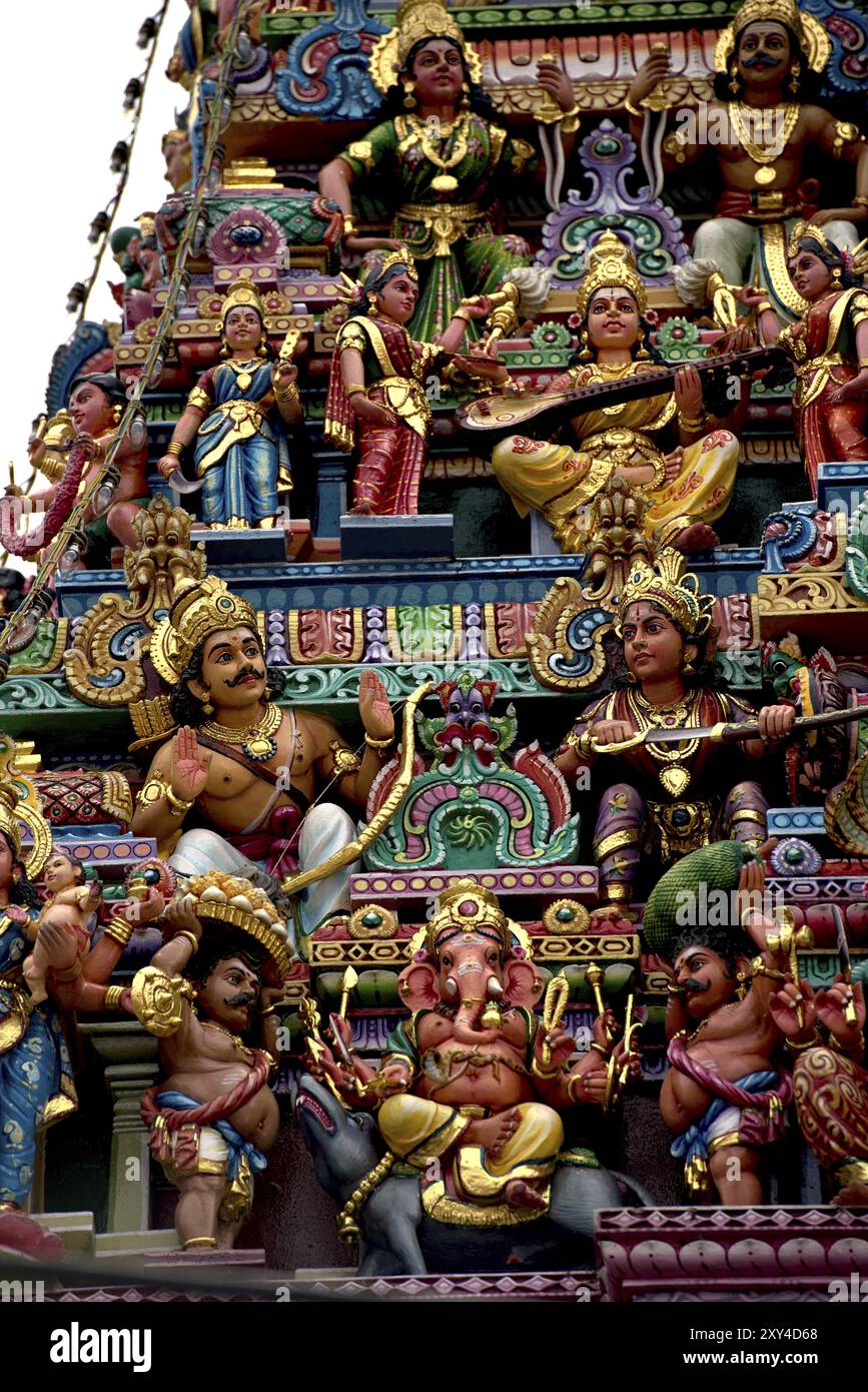 Detail eines indischen hindutempels (Sri Mariamman Tempel, Singapur) Stockfoto Detail eines indischen hindutempels (Sri Mariamman Tempel, Singapur) Stockfoto