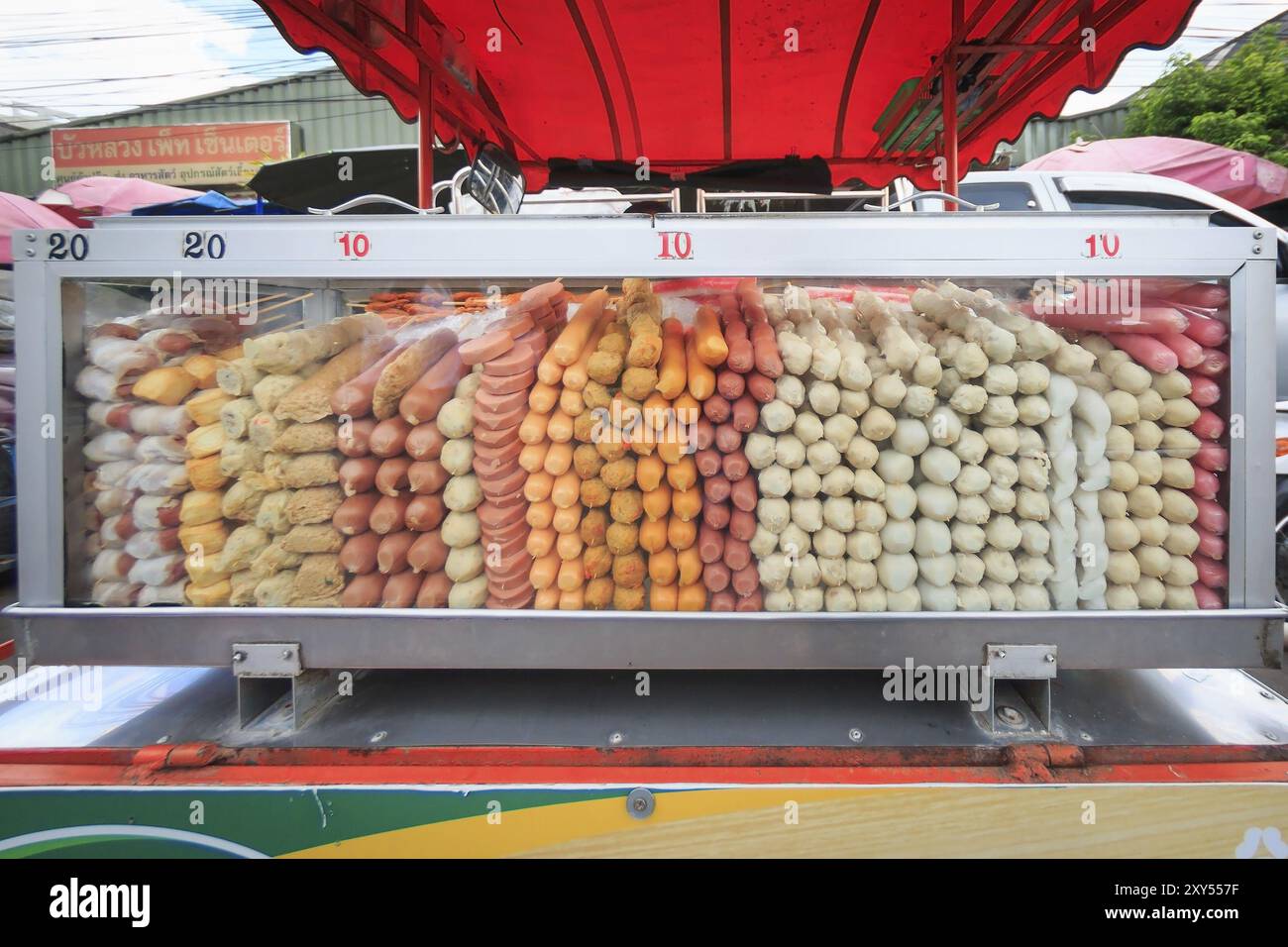 Bangkok, Thailand, 4. September 2016: Verschiedene Fleischbällchen auf Street Food in thailand, Asien Stockfoto